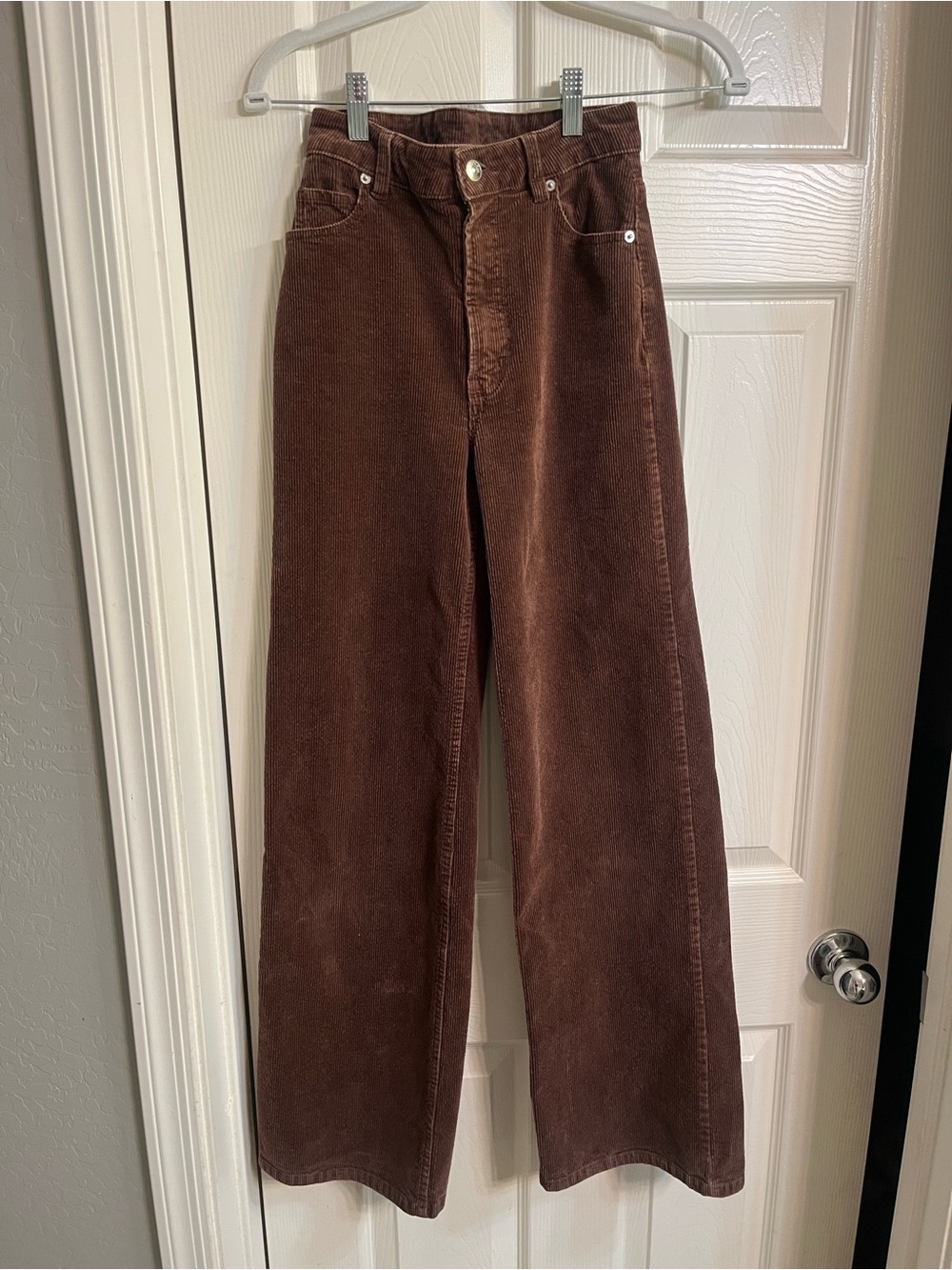 H&M Women’s Corduroy Jeans Brown